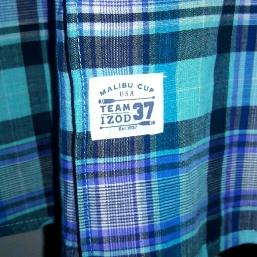 IZOD Plaid Short Sleeve Shirt, M - Picture 2 of 5